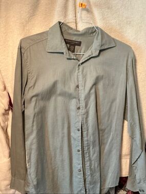 Banana Republic Men's Pale Blue Long-Sleeve Dress Shirt
